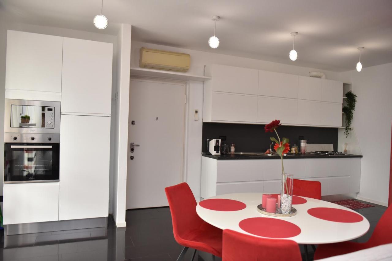 Design & Comfort A Romano Di L. Романо-ді-Ломбардія Екстер'єр фото