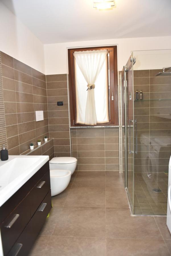 Design & Comfort A Romano Di L. Романо-ді-Ломбардія Екстер'єр фото